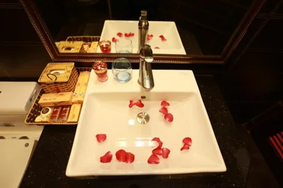 Kawasaki Hotel Cầu Giấy – Foto’s 16